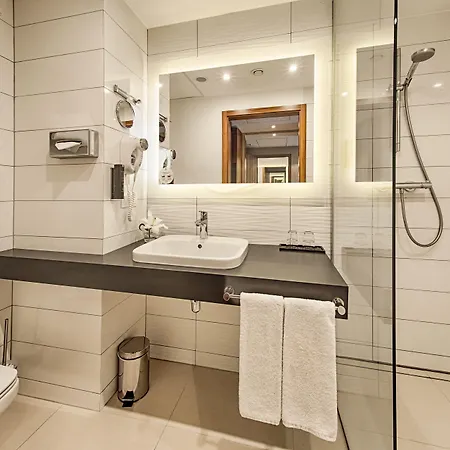 Plaza 4* Warszawa