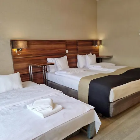 Plaza Otel Varşova