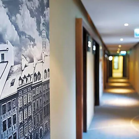 Plaza 4* Varşova