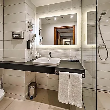 Plaza 4* Varşova