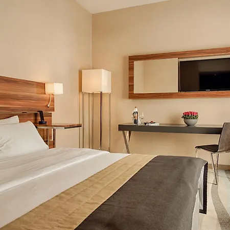Plaza Hotel Warsaw