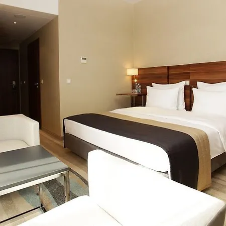 Plaza Hotel Warsaw